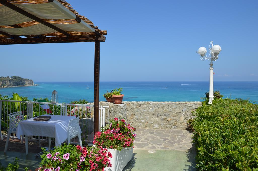 Hotel Valemare Tropea Exteriör bild