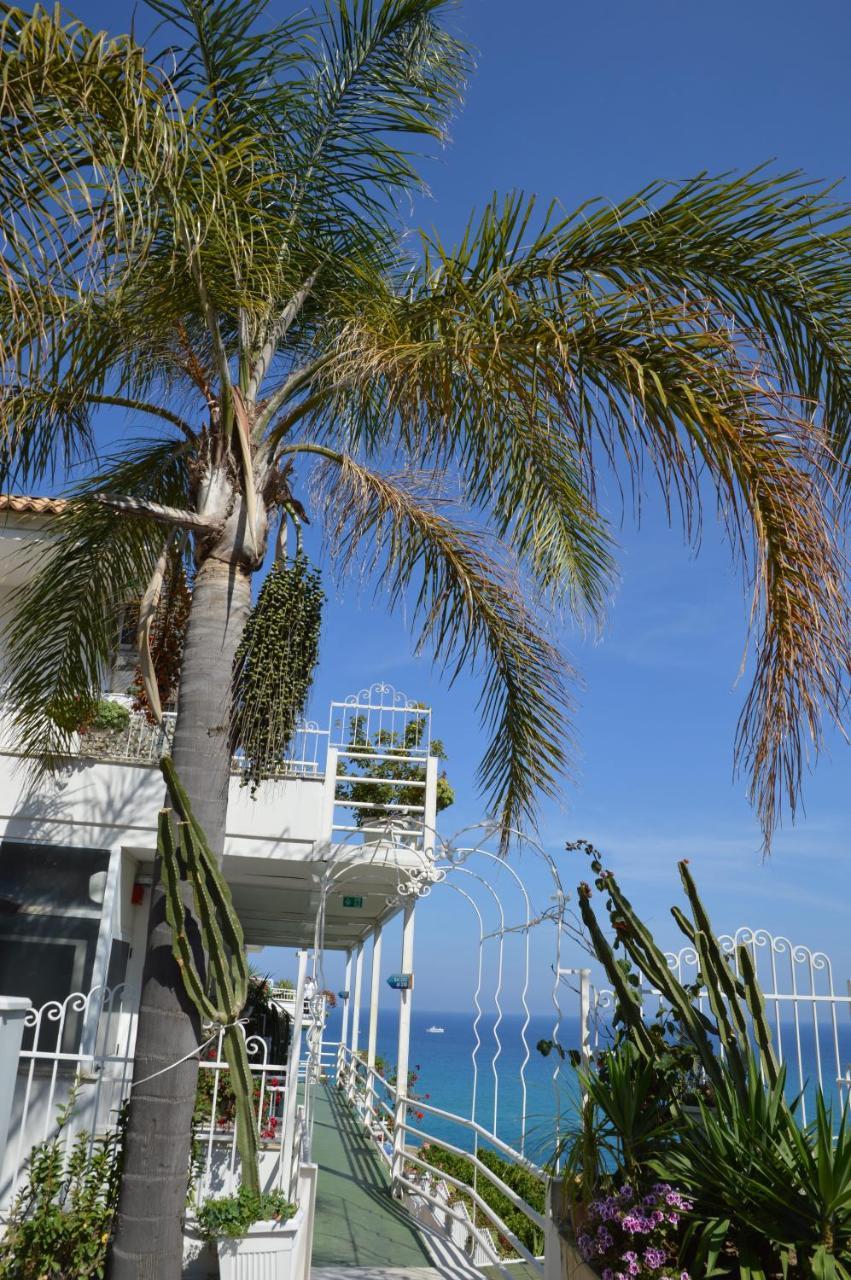 Hotel Valemare Tropea Exteriör bild